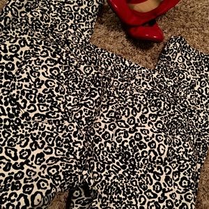 Ann Taylor Petite Modern B&W Leopard Pants SZ 14P